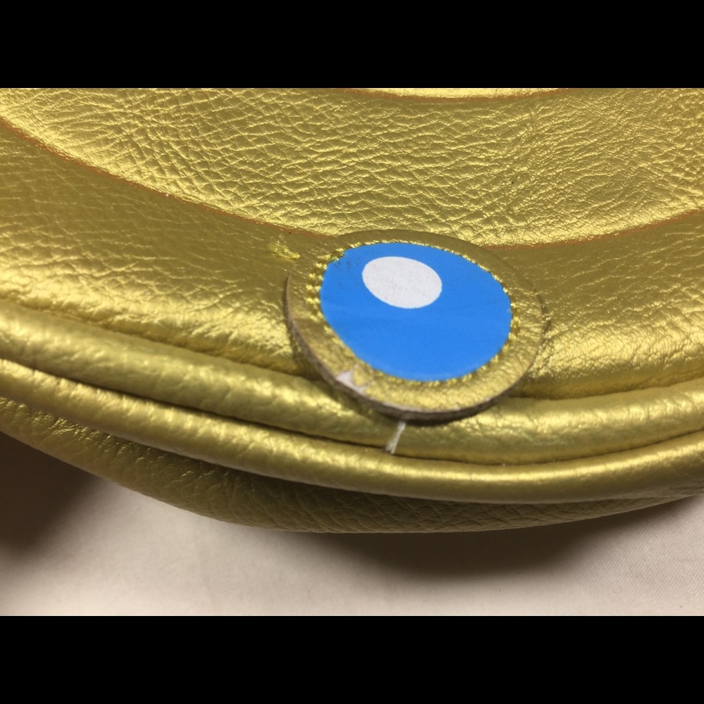 Sailor Moon Transformation Brooch Crossbody Bag - Picture 4 of 11